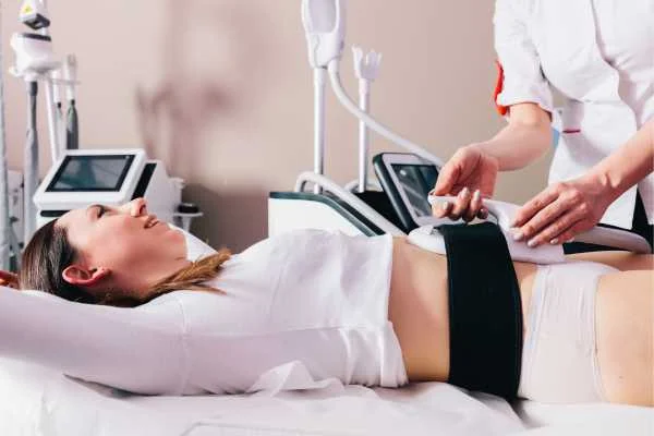 woman having body sculpting to help improve her body image and her mental health Broxbourne